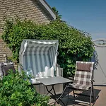Haus-blum-schoene-ferienwohnung-in-absolut-ruhiger-lage-in-westerland * Vesterland