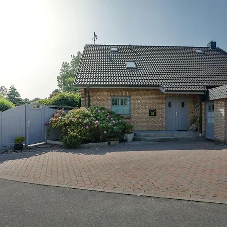 Haus-blum-schoene-ferienwohnung-in-absolut-ruhiger-lage-in-westerland Lejlighed *