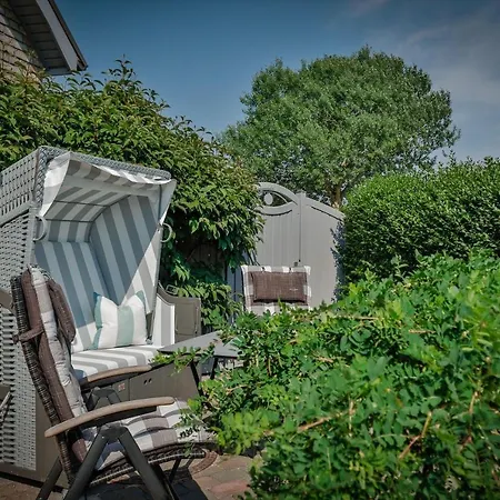 Haus-blum-schoene-ferienwohnung-in-absolut-ruhiger-lage-in-westerland *