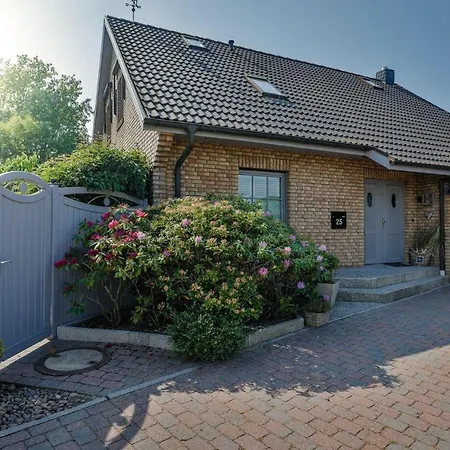 Haus-blum-schoene-ferienwohnung-in-absolut-ruhiger-lage-in-westerland Lejlighed Vesterland