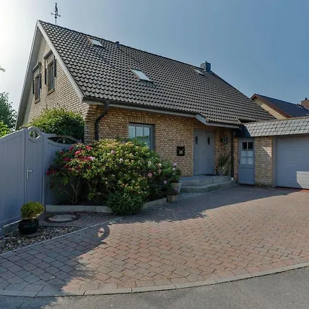 Apartamento Haus-blum-schoene-ferienwohnung-in-absolut-ruhiger-lage-in-westerland *