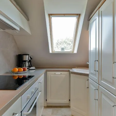 Haus-blum-schoene-ferienwohnung-in-absolut-ruhiger-lage-in-westerland Apartamento