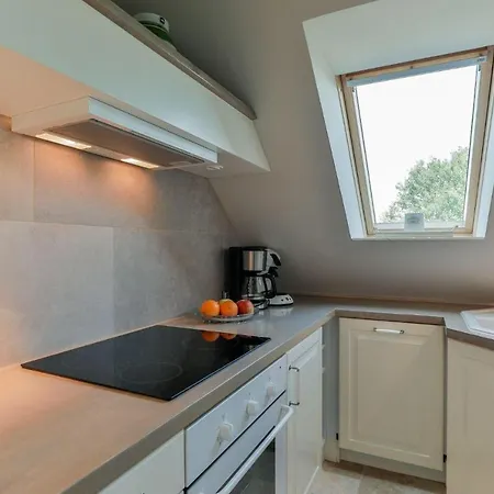 Haus-blum-schoene-ferienwohnung-in-absolut-ruhiger-lage-in-westerland Apartman *