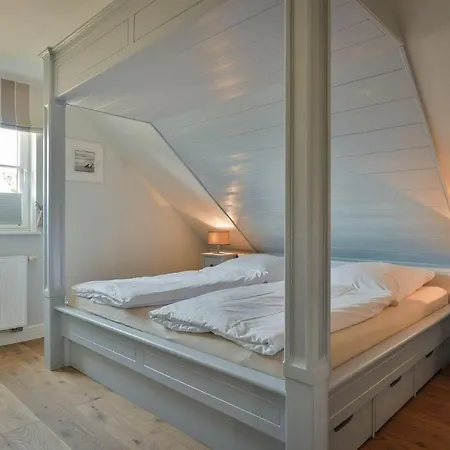 Apartamento Haus-blum-schoene-ferienwohnung-in-absolut-ruhiger-lage-in-westerland