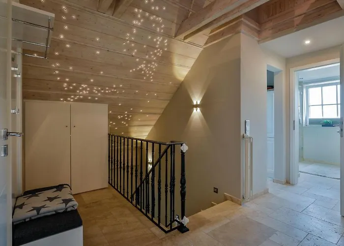 Haus-blum-schoene-ferienwohnung-in-absolut-ruhiger-lage-in-westerland شقة