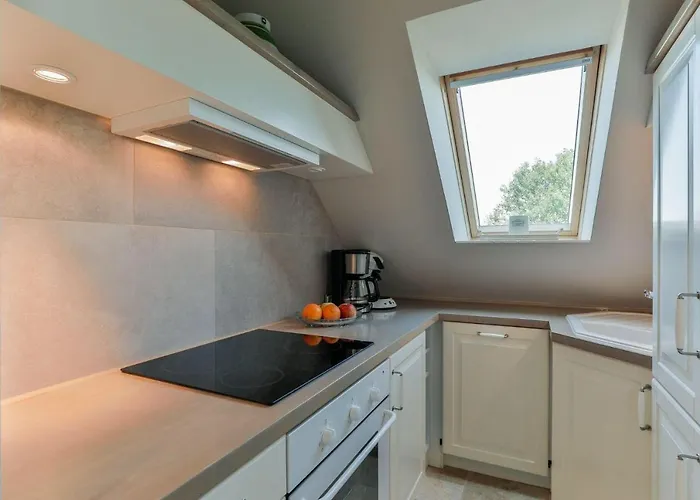 Haus-blum-schoene-ferienwohnung-in-absolut-ruhiger-lage-in-westerland شقة *