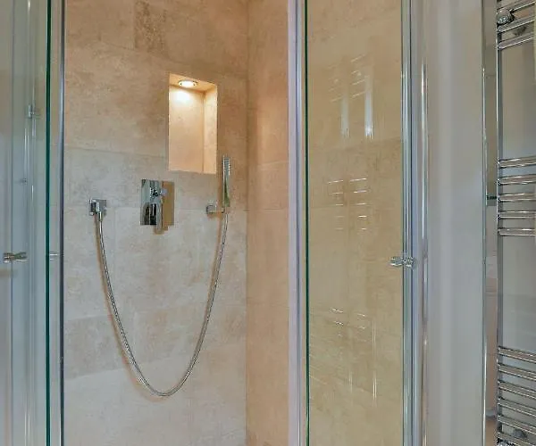 Haus-blum-schoene-ferienwohnung-in-absolut-ruhiger-lage-in-westerland شقة فيسترلاند