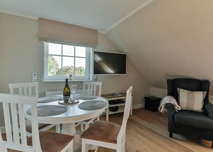 Haus-blum-schoene-ferienwohnung-in-absolut-ruhiger-lage-in-westerland *