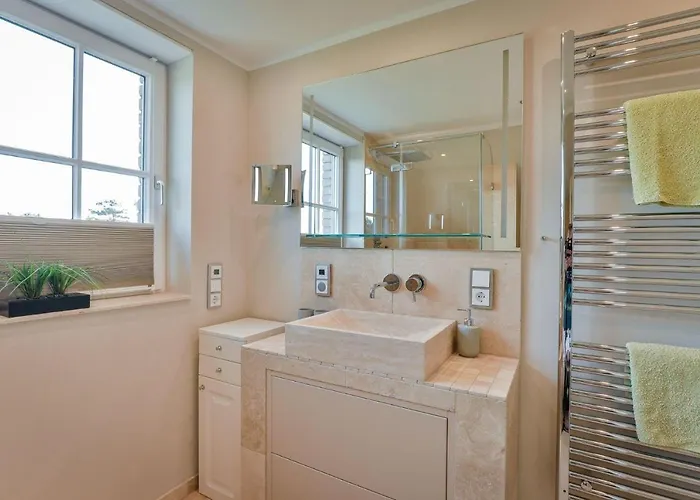 Haus-blum-schoene-ferienwohnung-in-absolut-ruhiger-lage-in-westerland فيسترلاند