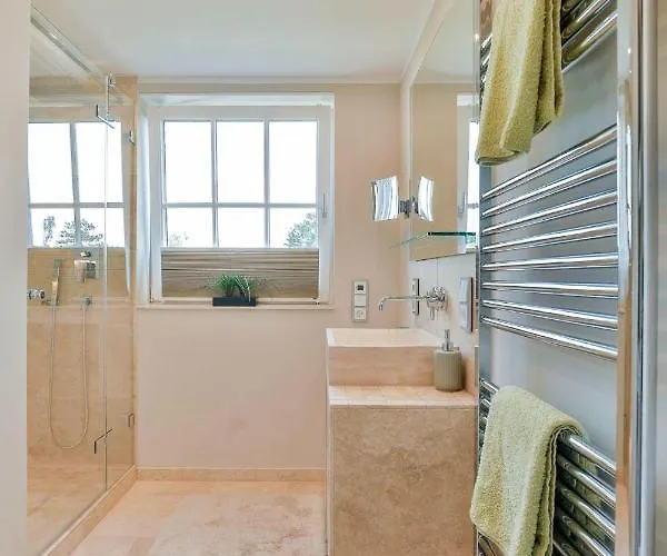 Haus-blum-schoene-ferienwohnung-in-absolut-ruhiger-lage-in-westerland *